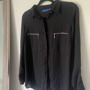 Button up black blouse with (fake) zipper pocket details🖤